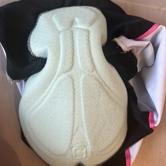 Smashfest Queen Cycle shorts and Tri top - Picture 6 of 6